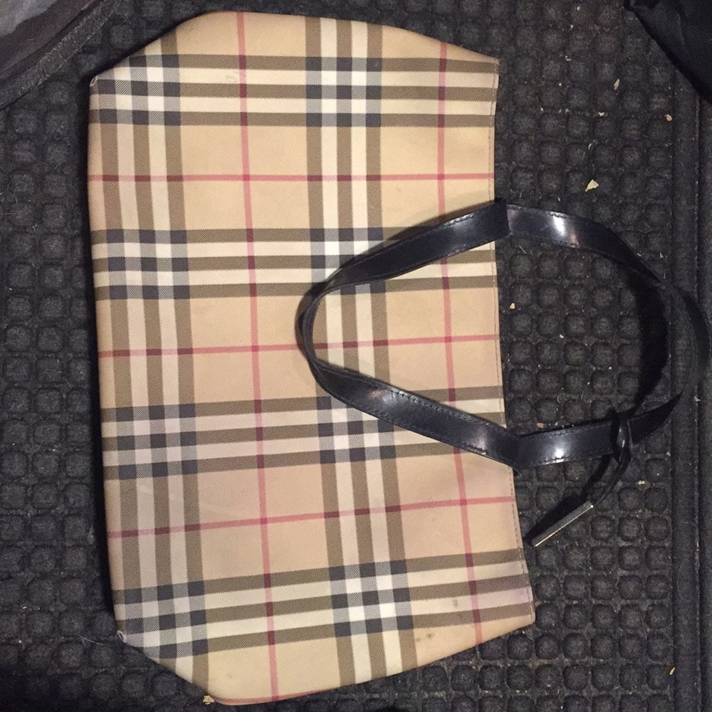 Burberry purse
